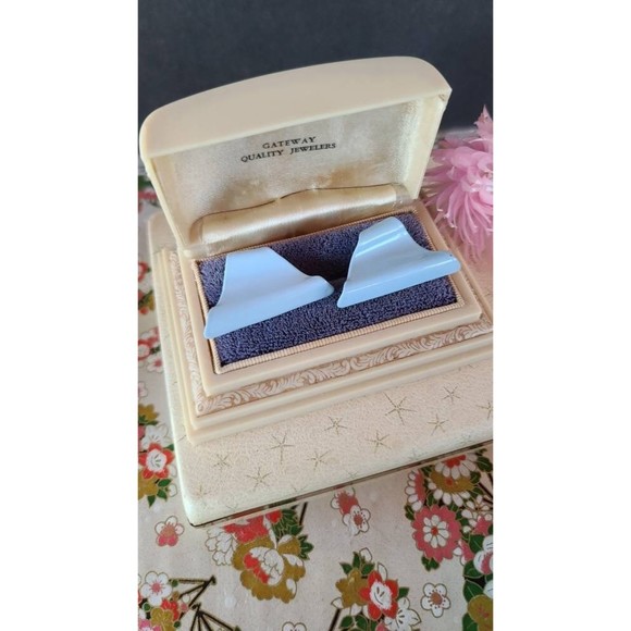 1980s Light Blue Wavy Triangular Earrings - Picture 6 of 10